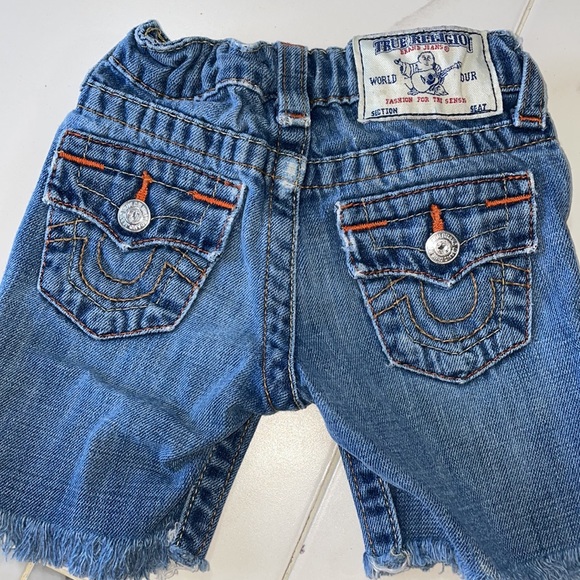 True Religion size 2T shorts - Picture 3 of 5
